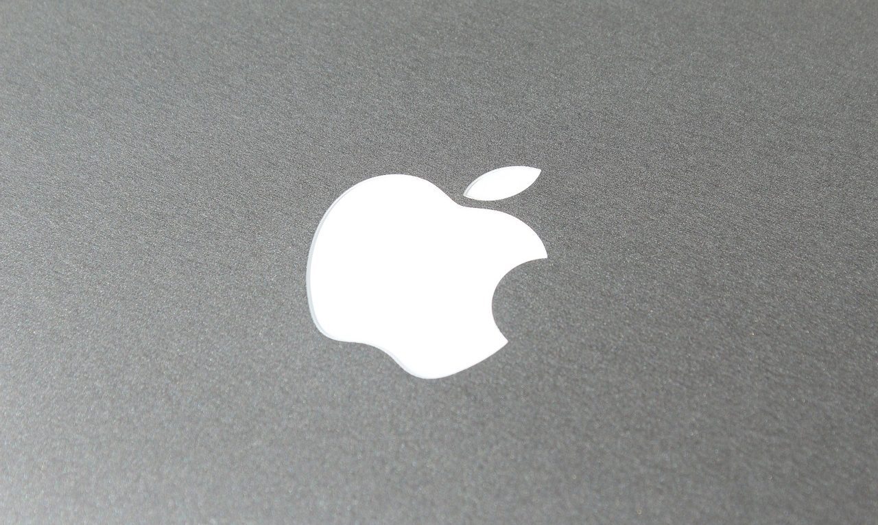 Windows vs. macOS – który system operacyjny wybrać?